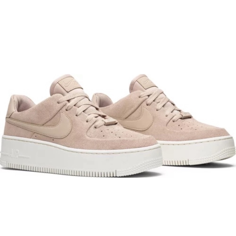 Nice Air Force 1 sage low particle beige in size 7.5